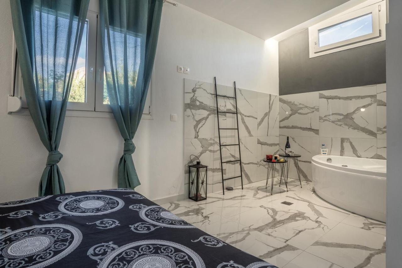 Villa Aktis With Freshwater Pool And Sea View Сисси Экстерьер фото